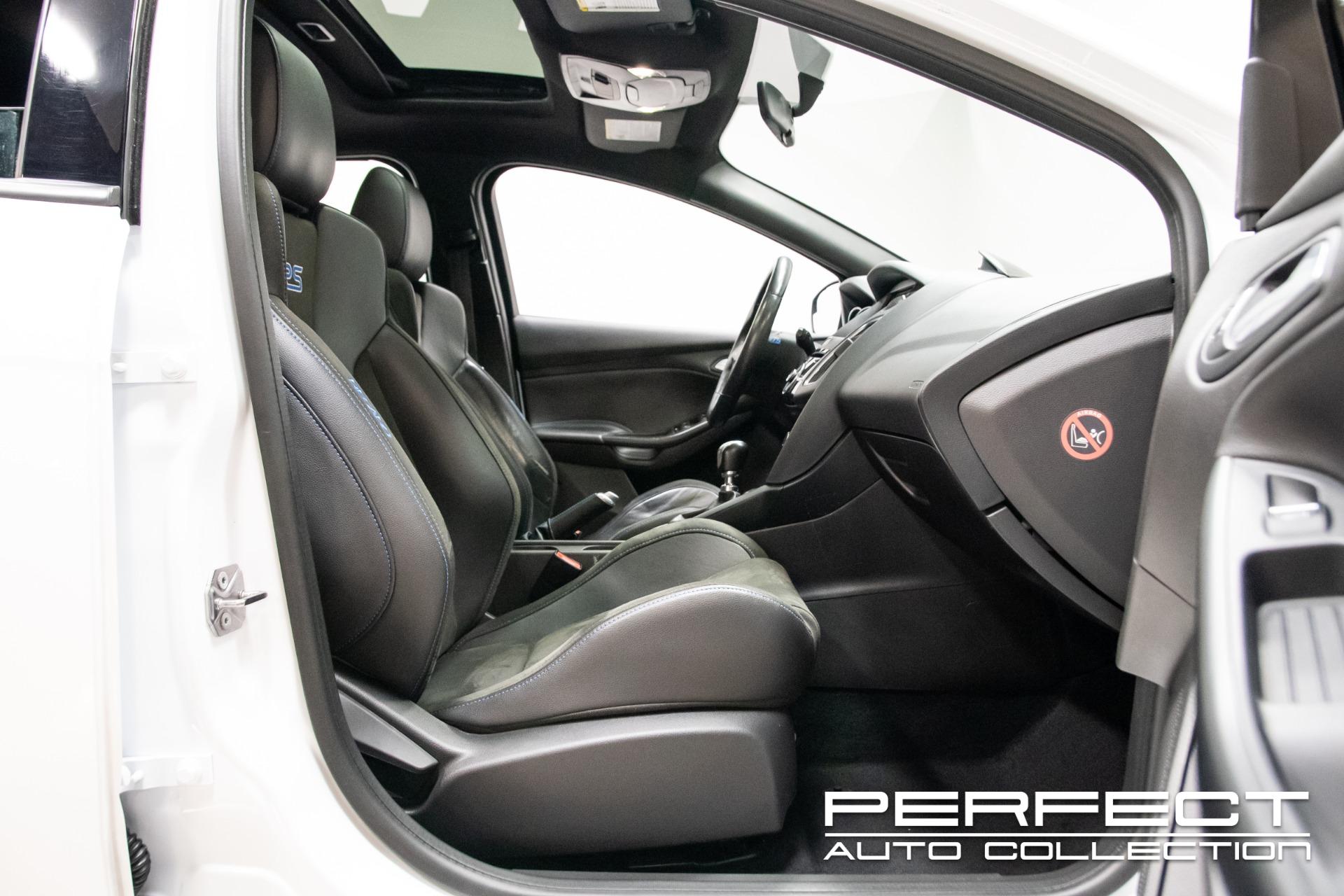 Hide N Seat Auto Interiors - Ford Focus RS Mk2 interior trimmed in