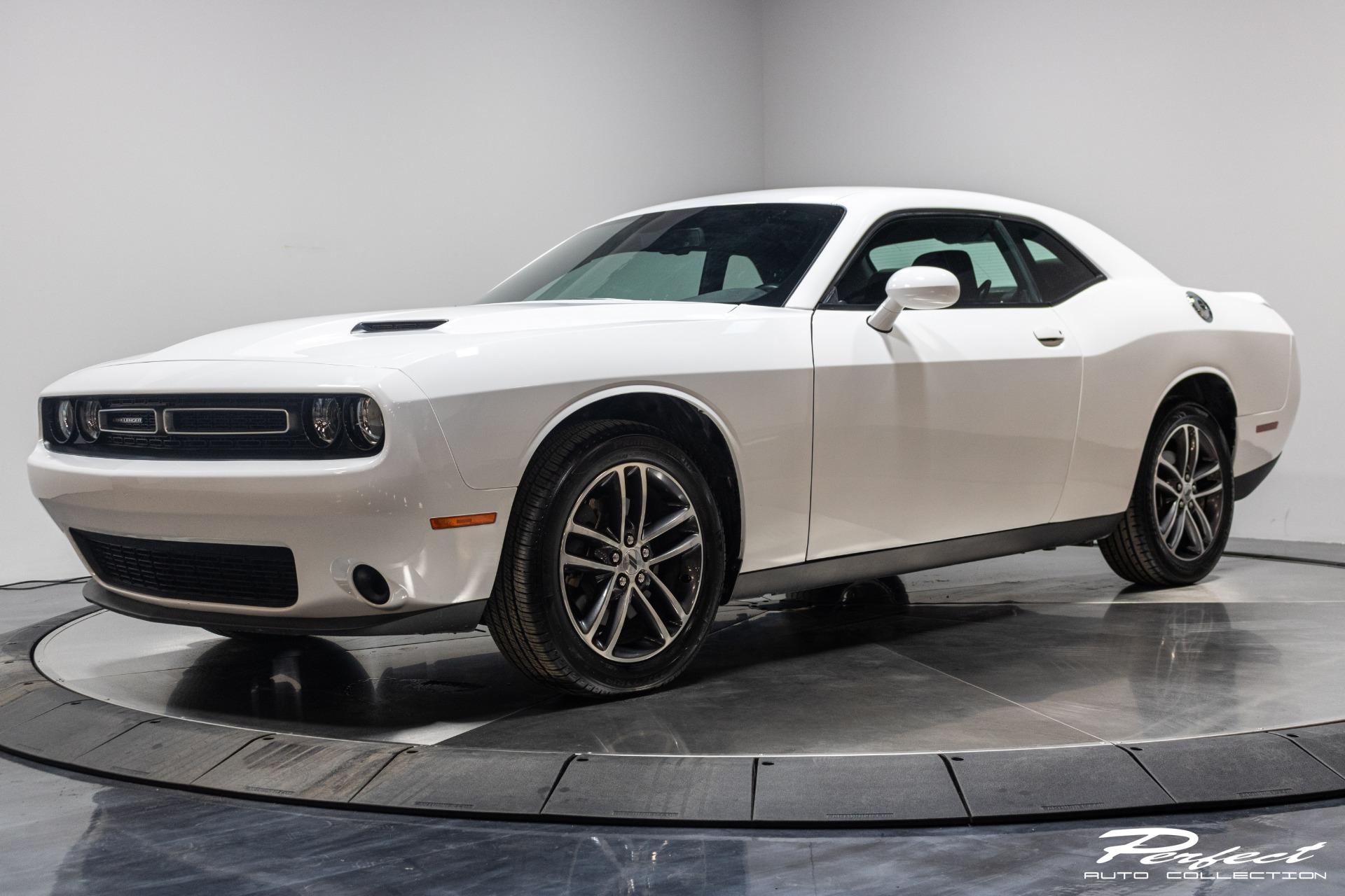 Dodge challenger awd