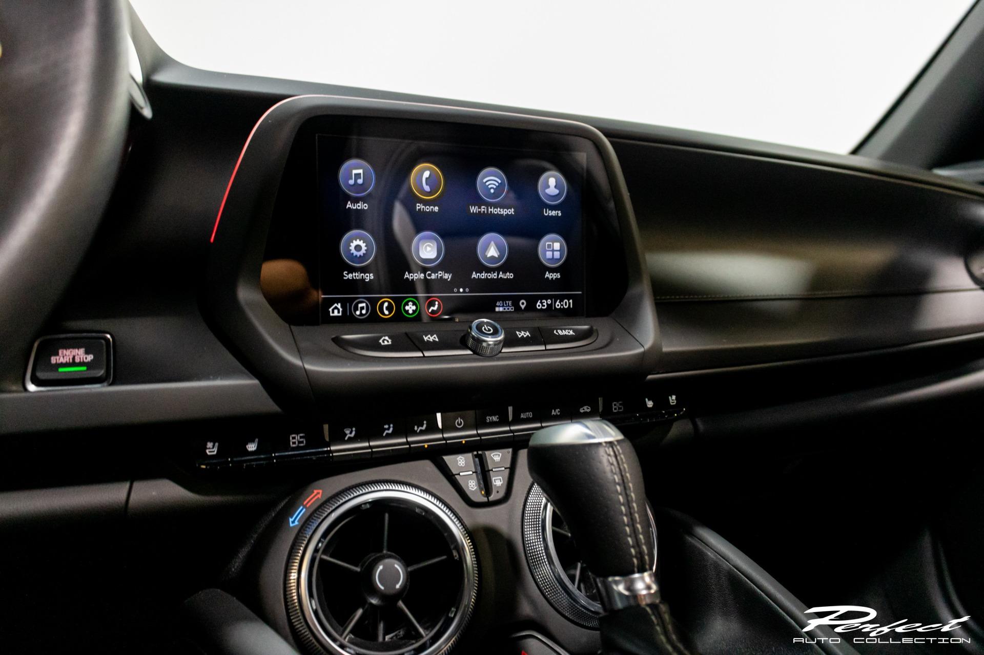 2014 Chevrolet Camaro ZL1 2 Door Convertible Dashboard Stockphoto