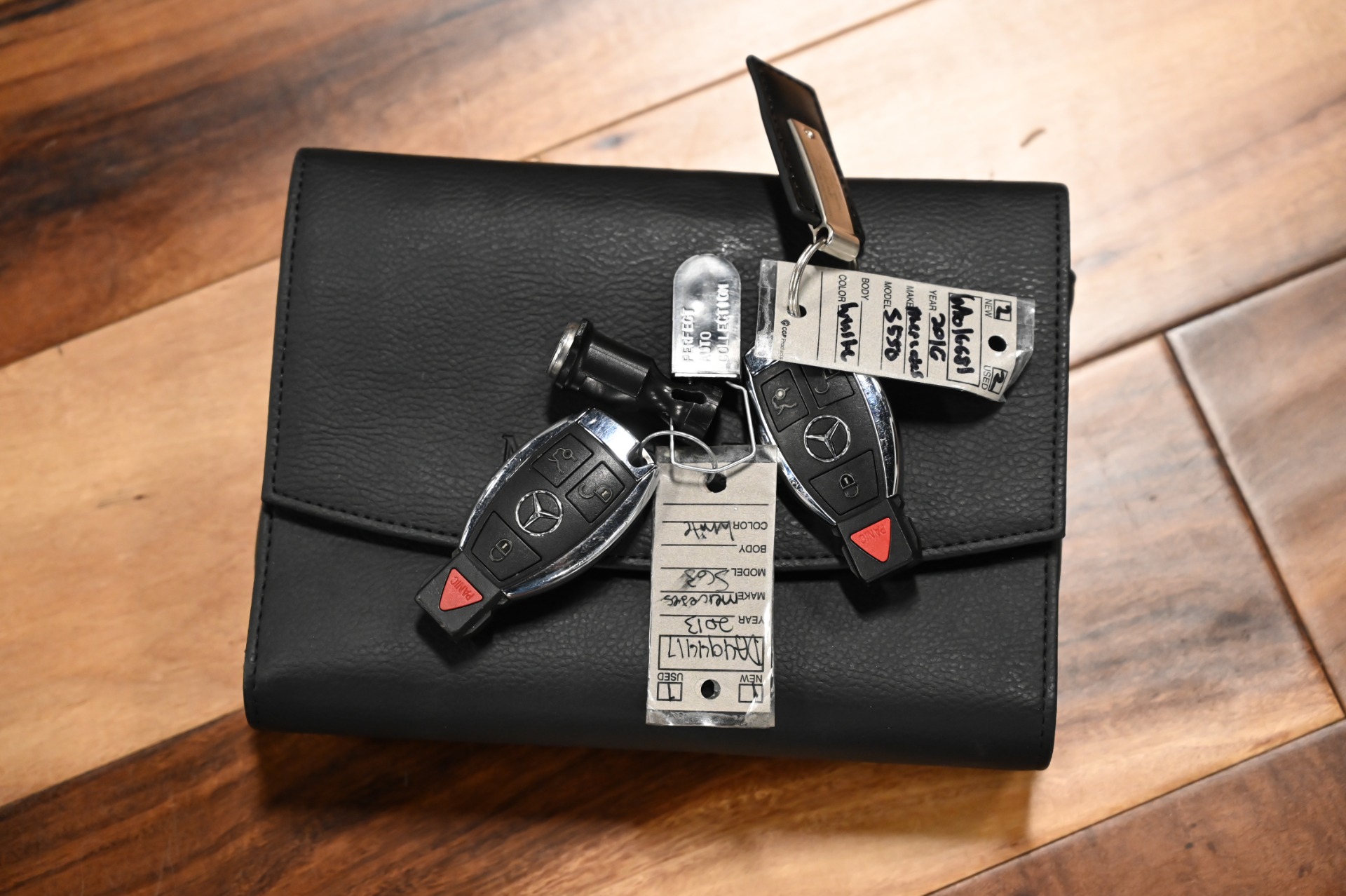 READY STOCK! Premium quality LOUIS VUITTON LV Car Key Pouch for all car  model